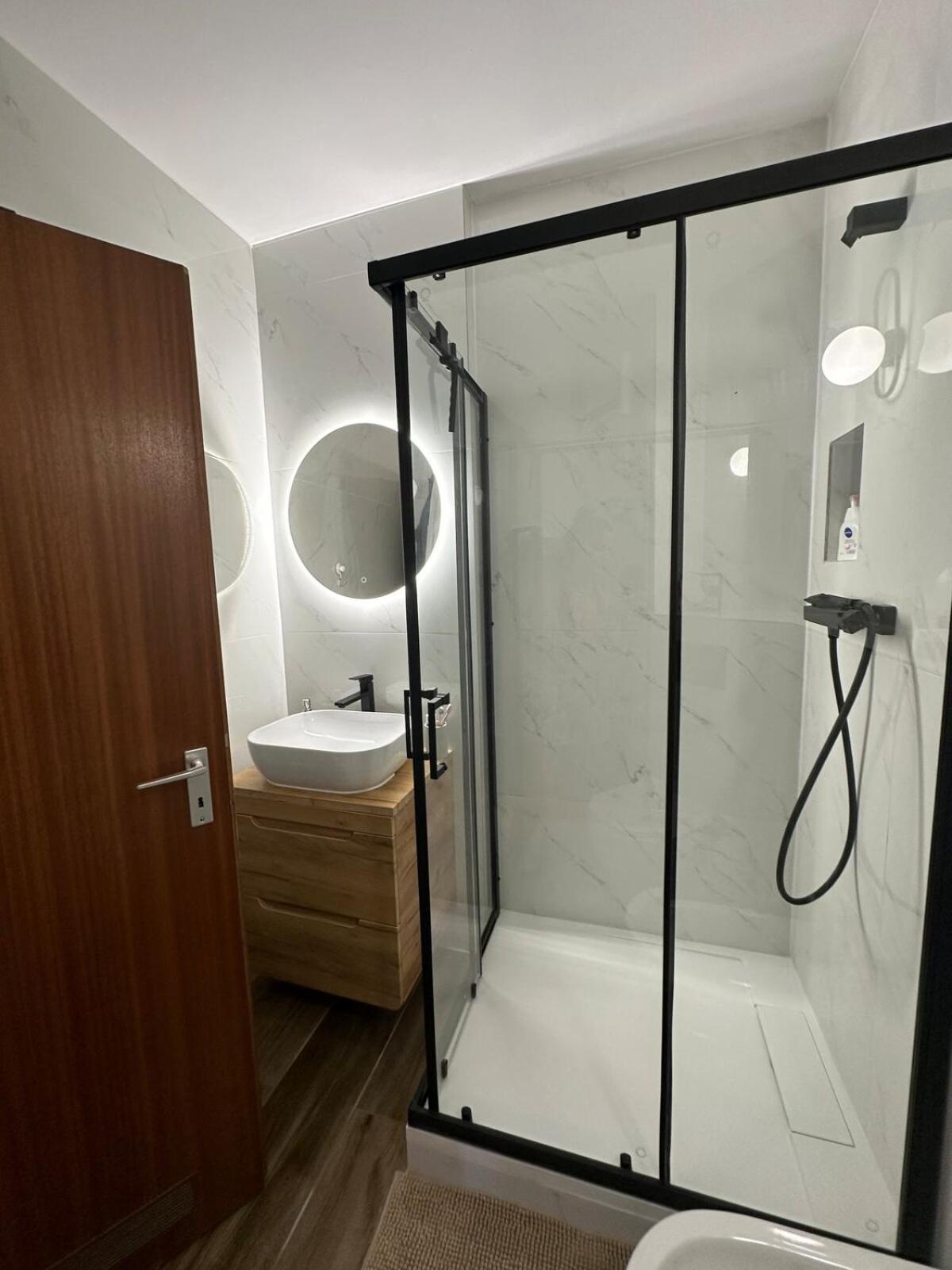 Apartment Renovated In The Zooviertel Düsseldorf